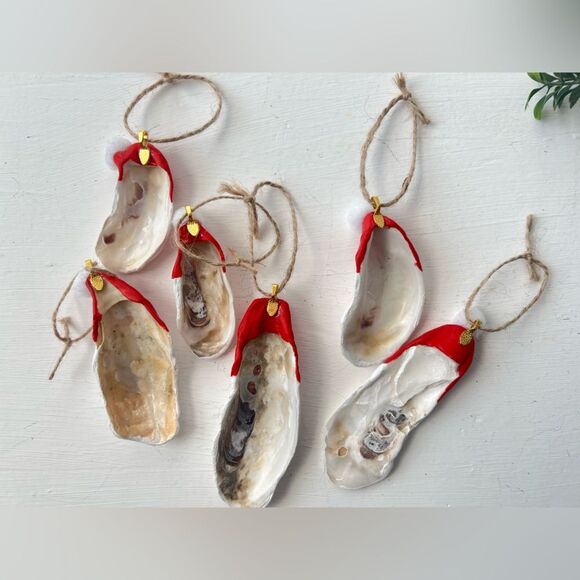 NWT Hand Painted Santa Claus Oyster Shell Ornaments - Set of 6 - Picture 4 of 4